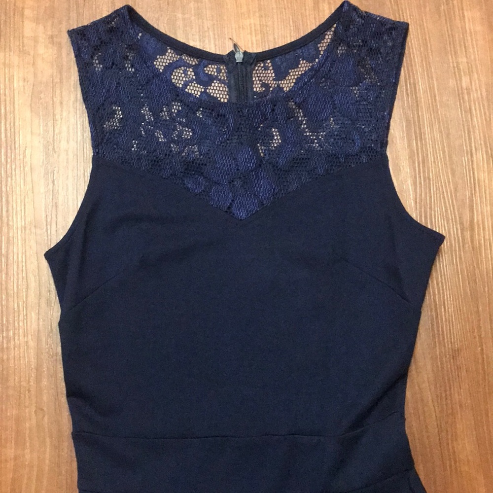 Dress - Picture 2 of 3